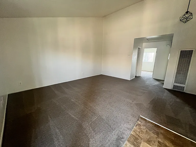 1959 Chestnut Ave #302 — Photo 24