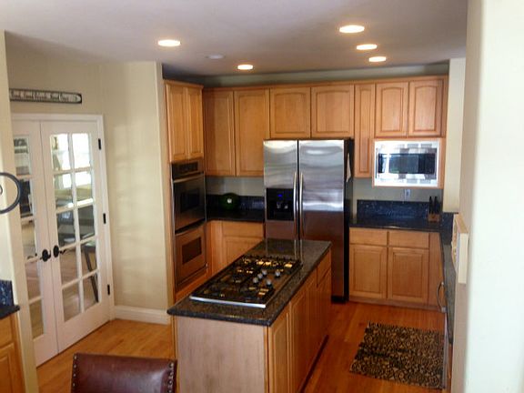 4th image of 15710 La Tierra Dr