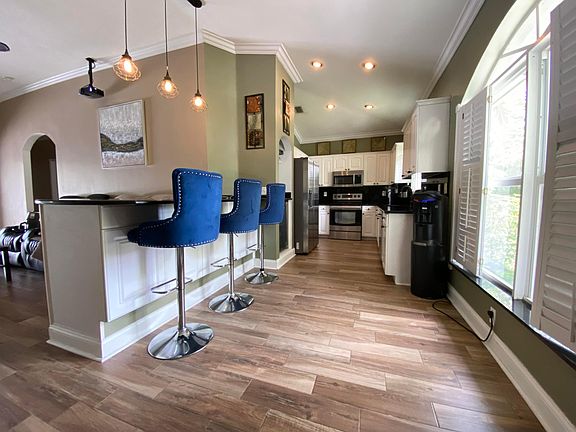 3rd image of 109 SE 31st Avenue