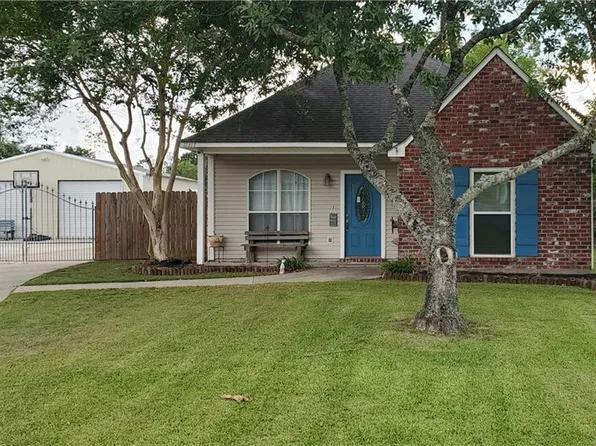 11317 Shelly St, Saint Amant, LA 70774