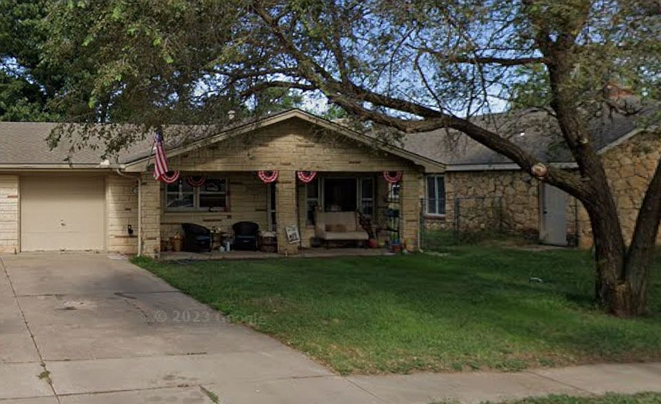 1st image of 3727 N Agnes Ct