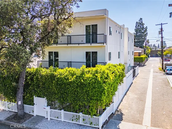 4445 Auckland Ave, North Hollywood, CA 91602