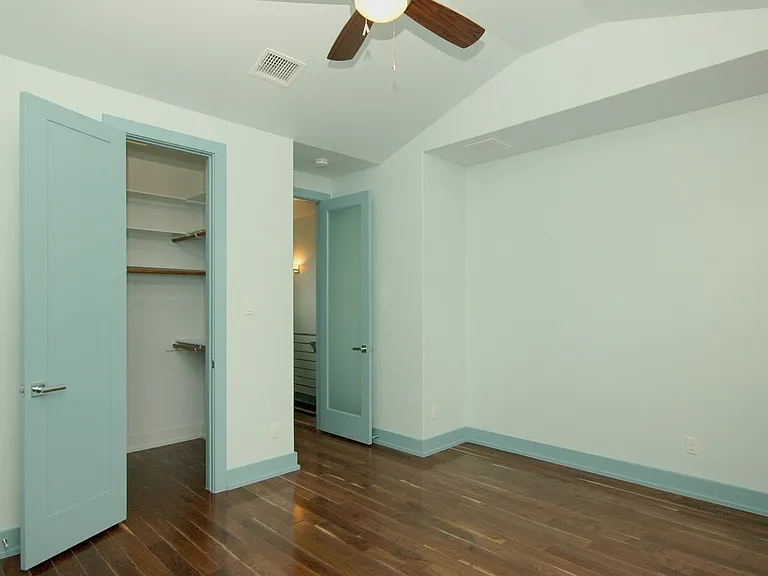 306 Franklin Blvd — Photo 16