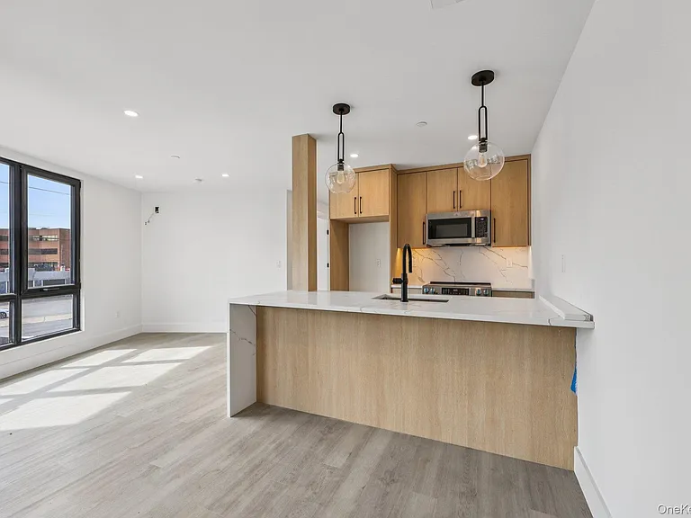 325 Manville #201 — Photo 6