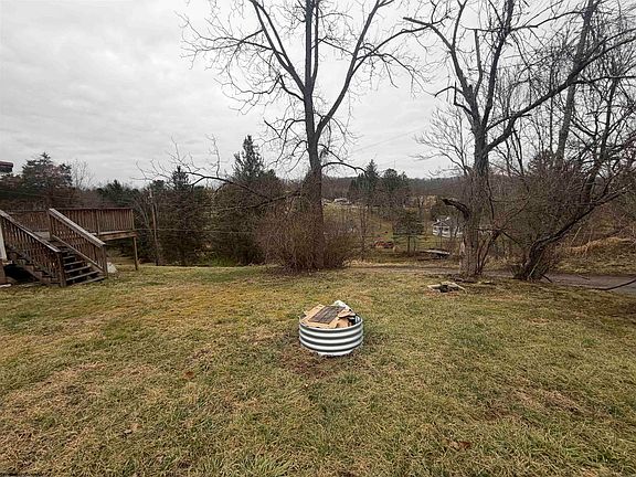 5th image of 300 Benedum Run Rd