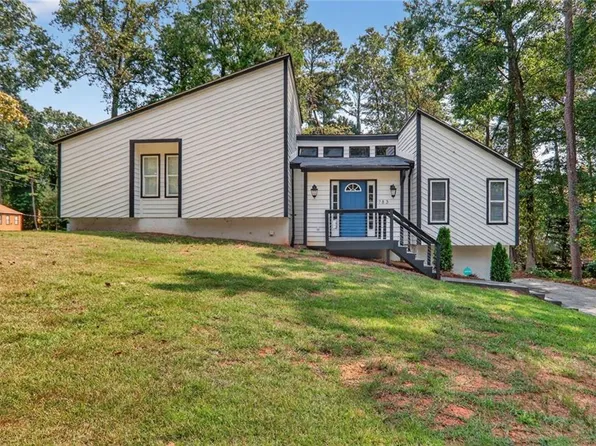 783 Lost Creek Cir, Stone Mountain, GA 30088