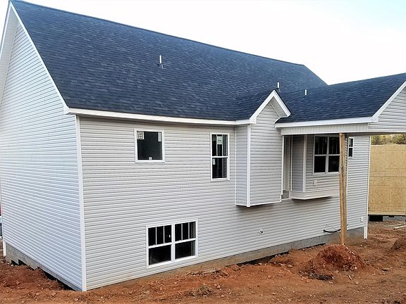 2nd image of 33 Chestnut Hls Lot 33
