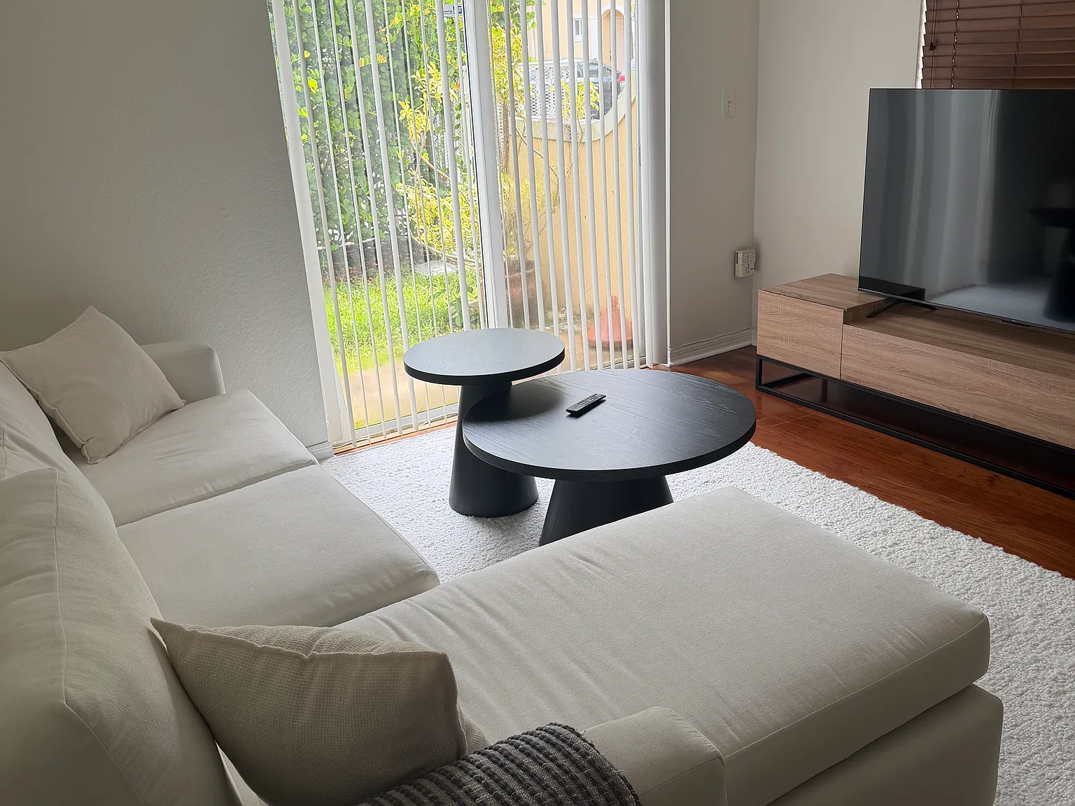 3 bed, 2.5 bath, 1180 sqft, $2,900 — Photo 1