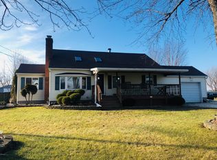 1236 N 5000w Rd, Kankakee, IL 60901