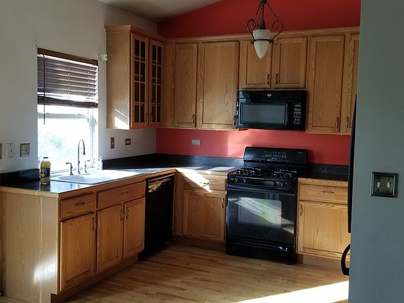 3rd image of 636 Hamilton Ln