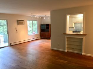 7012 Fortune Dr APT 2, Middleton, WI 53562