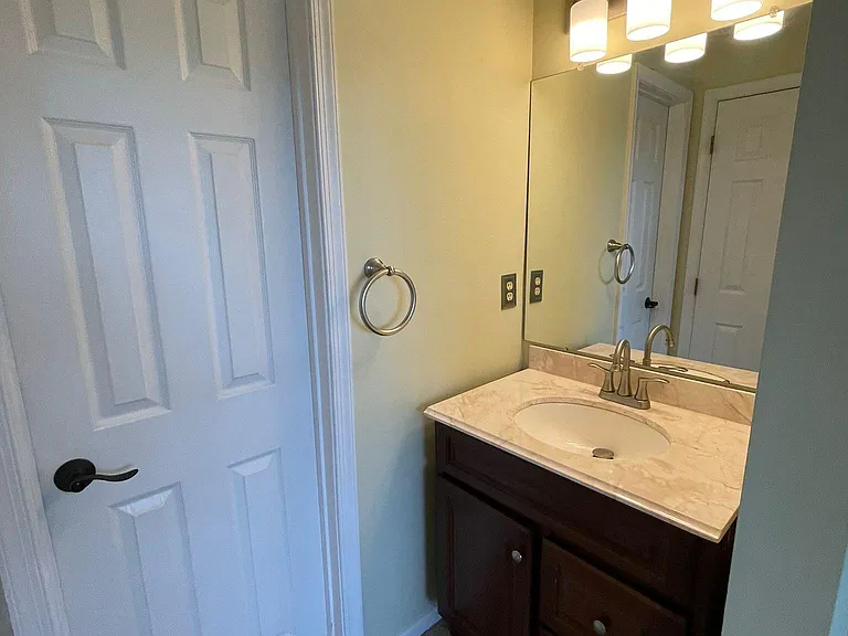 854 N Waterford Ln — Photo 25