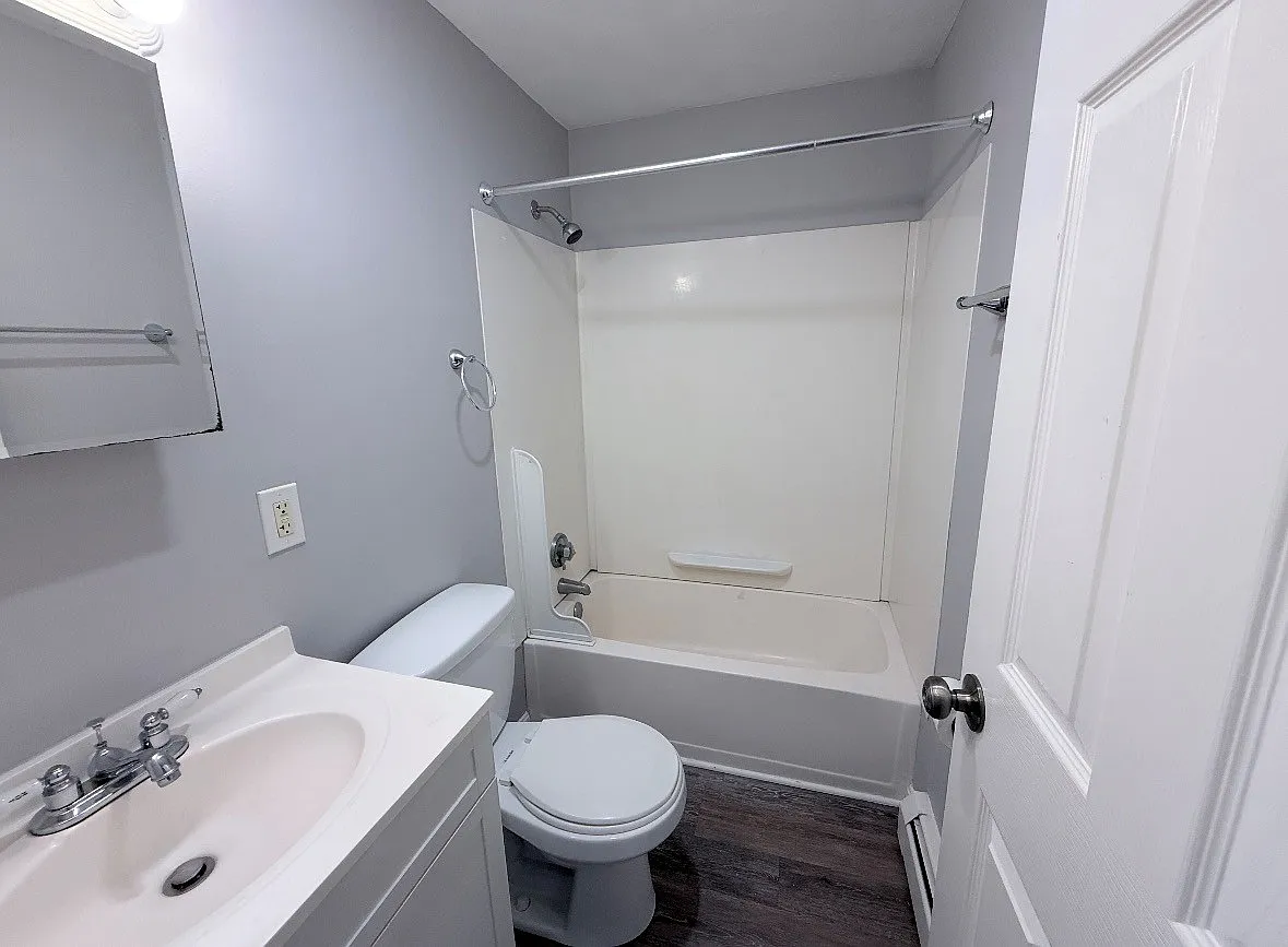 2 bed, $1,595 — Photo 4