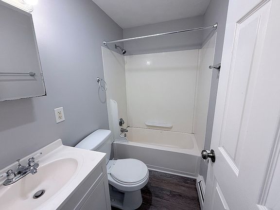 4th image of 3 Lee St APT 5