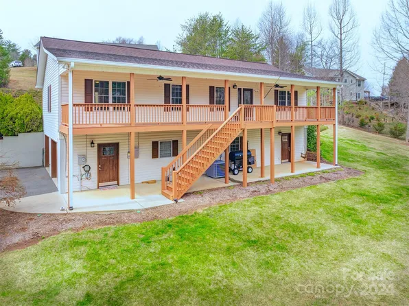 39 Double Brook Dr, Weaverville, NC 28787