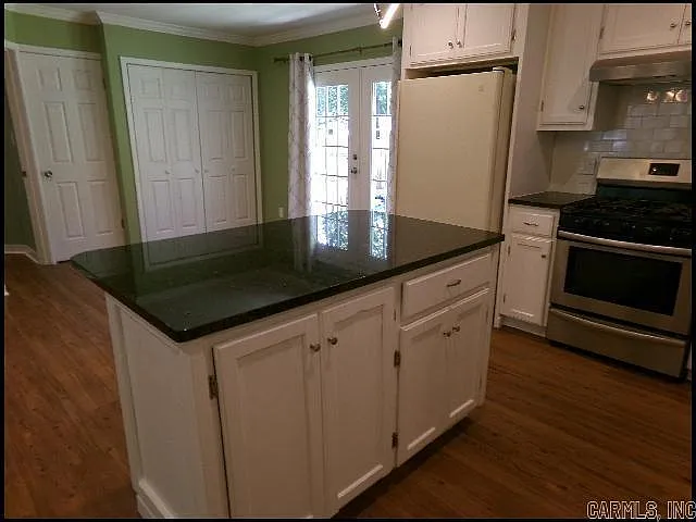 7910 Burnelle Dr — Photo 5