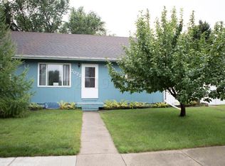 2022 31st Ave S, Fargo, ND 58103