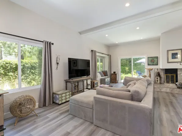 29700 Windsong Ln, Agoura Hills, CA 91301