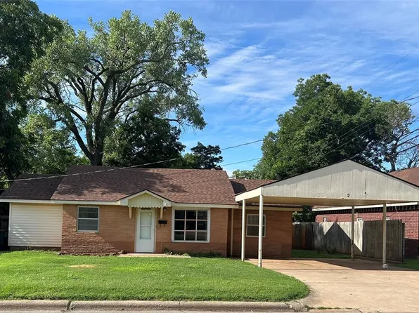 1708 W Modelle Ave, Clinton, OK 73601