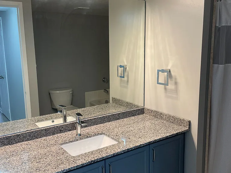 75 Ellen St #508 — Photo 8