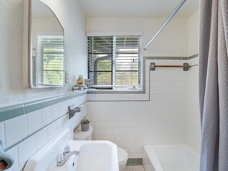 4003 Maplewood Ave #A-B — Photo 15