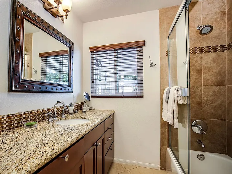 73136 Shadow Mountain Dr — Photo 16