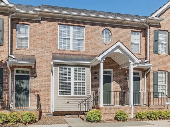 76 Scottish Ln, Durham, NC 27707