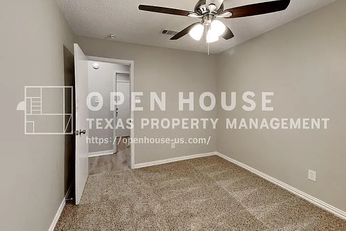 8018 Blackfin Dr — Photo 12