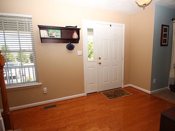 2nd image of 5343 Crumpacker Dr