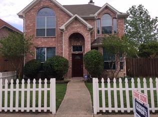 6913 Conestoga Dr, Rowlett, TX 75089