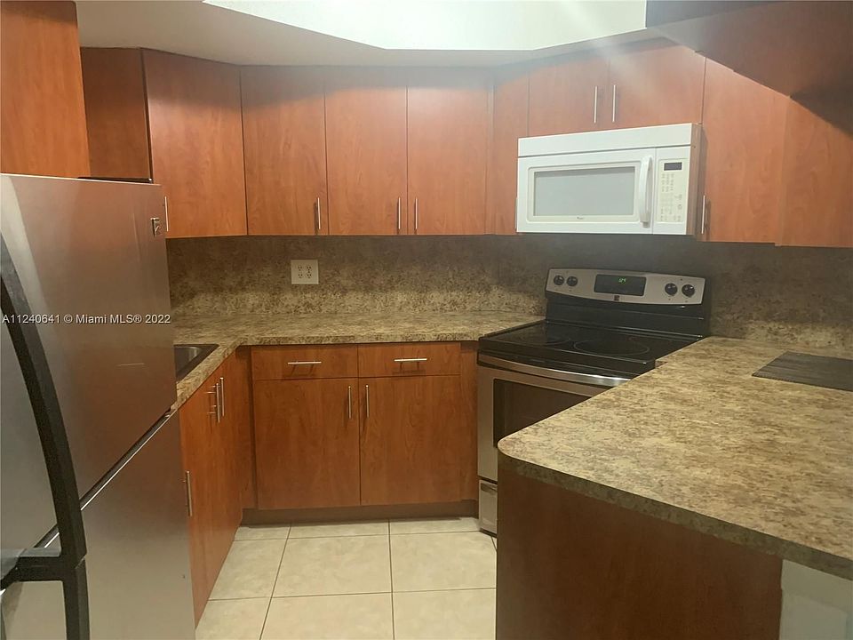 1st image of 8323 Lake Dr APT 304