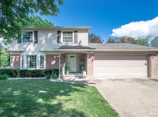 665 Eastlook Dr, Saline, MI 48176