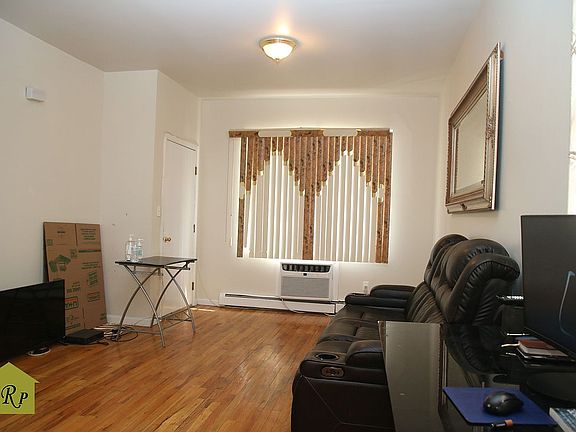 2nd image of 1448 E 94th St