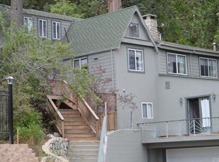 27975 Lakes Edge Rd, Lake Arrowhead, CA 92352