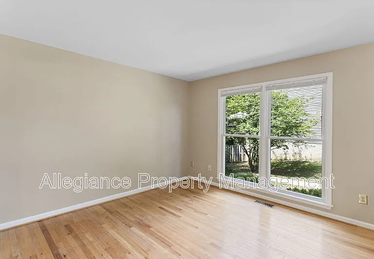 8073 Morning Meadow Ct — Photo 7