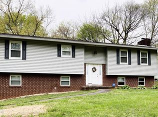 8701 NW Fox Lonas Rd, Knoxville, TN 37923