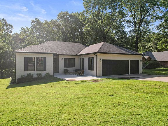 2nd image of 1663 Dilar Dr