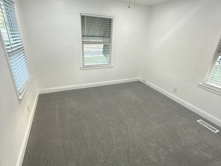 2439 E Acacia St — Photo 1
