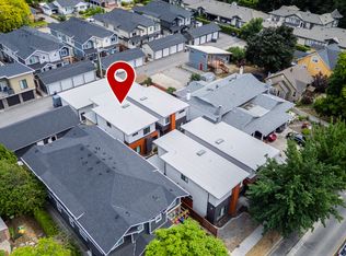 1929 Ethel St, Kelowna, BC V1Y 2Z6