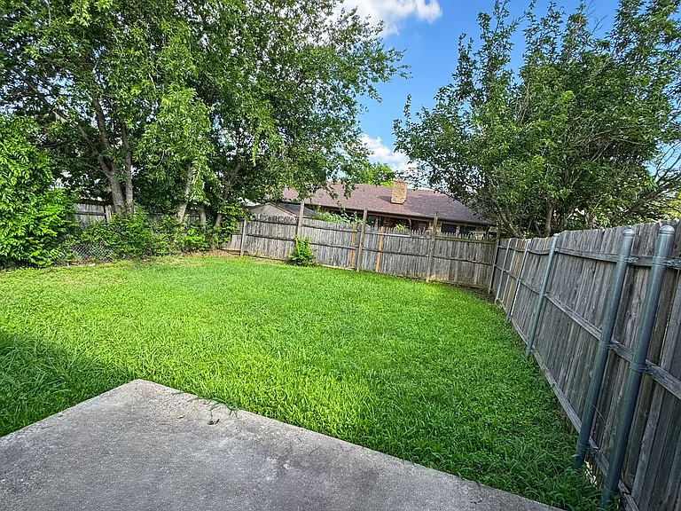 6901 W Cleburne Rd #6901 — Photo 9