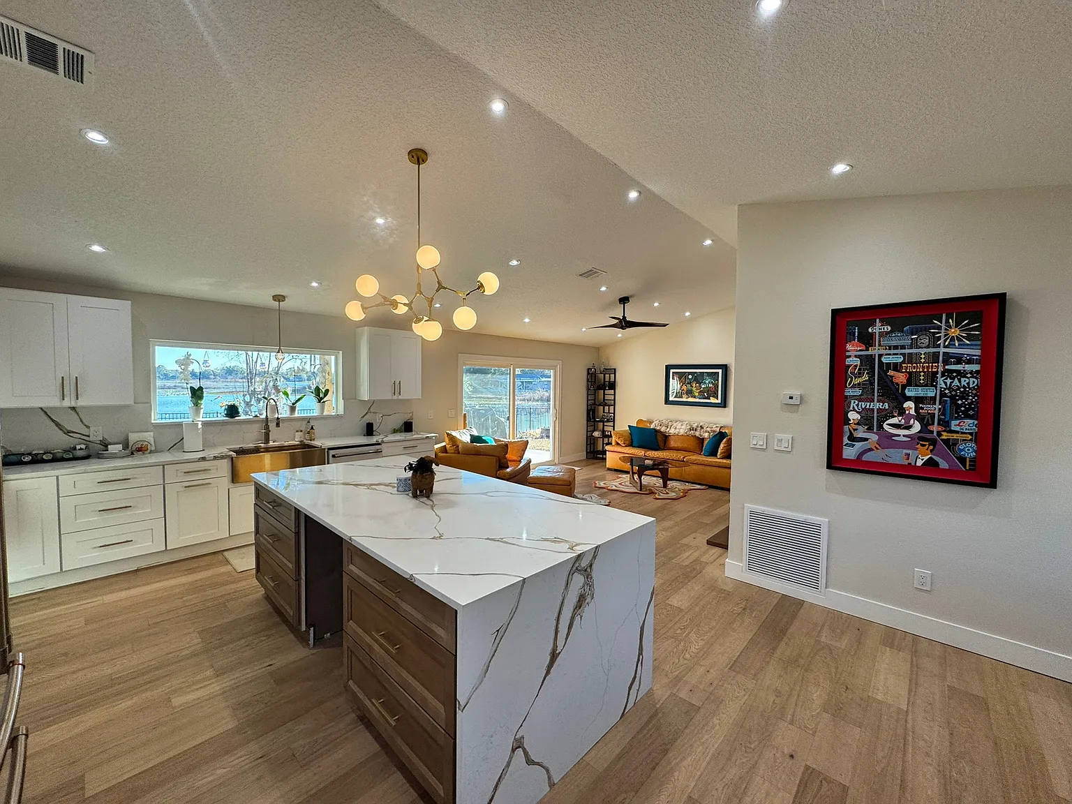 3 bed, 1500 sqft, $5,500 — Photo 2