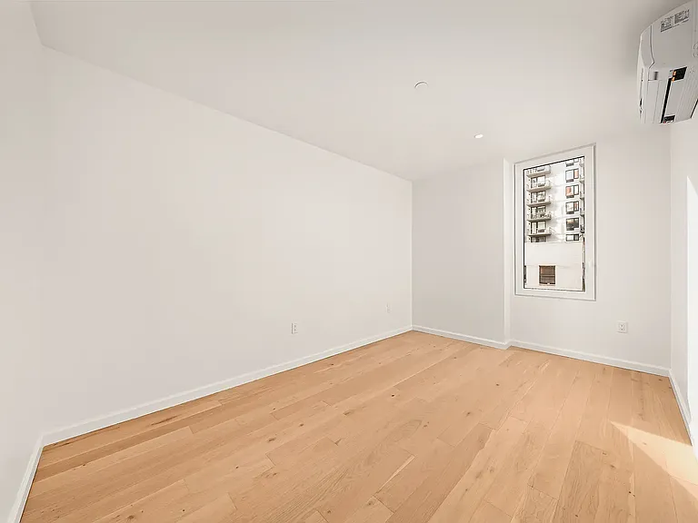 41-15 24th St #Townhouse 4 — Photo 12