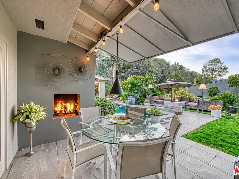 3827 Rhodes Ave — Photo 4