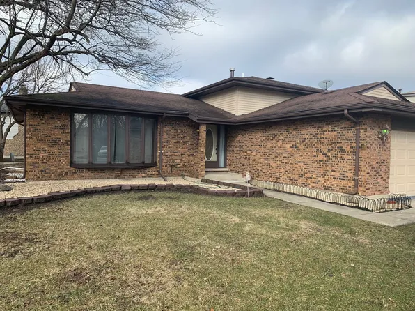 860 Campus Ave, Matteson, IL 60443