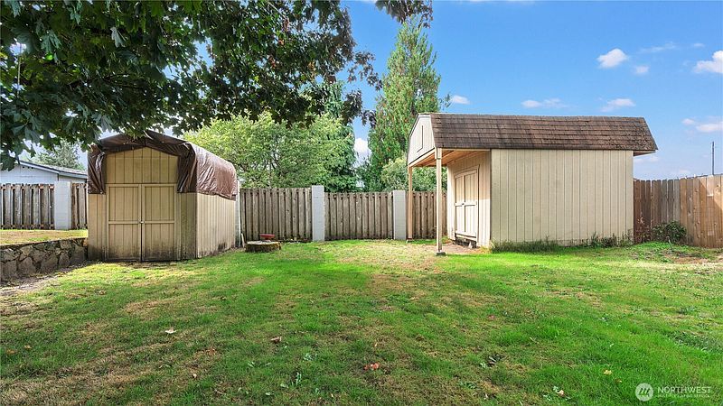 5th image of 1235 25 Street SE