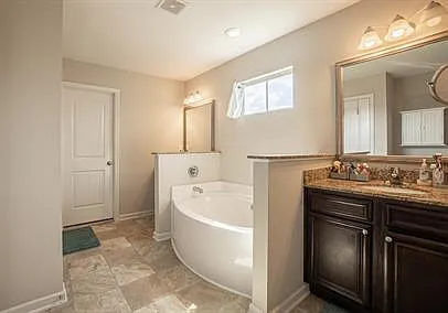 3624 Moseley Dr — Photo 13