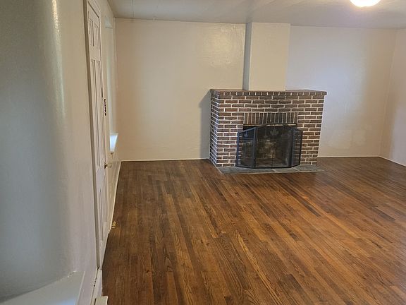 Living Room (1st floor)