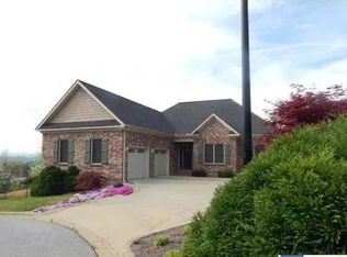 22 Stacy Ct, Oxford, AL 36203