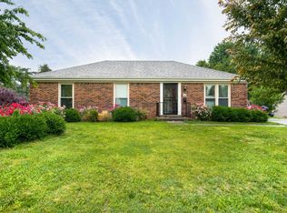 1627 Crossridge Ln, Graymoor Devondale, KY 40222