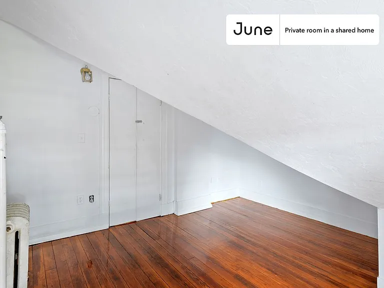 4 Haskell St #E — Photo 3